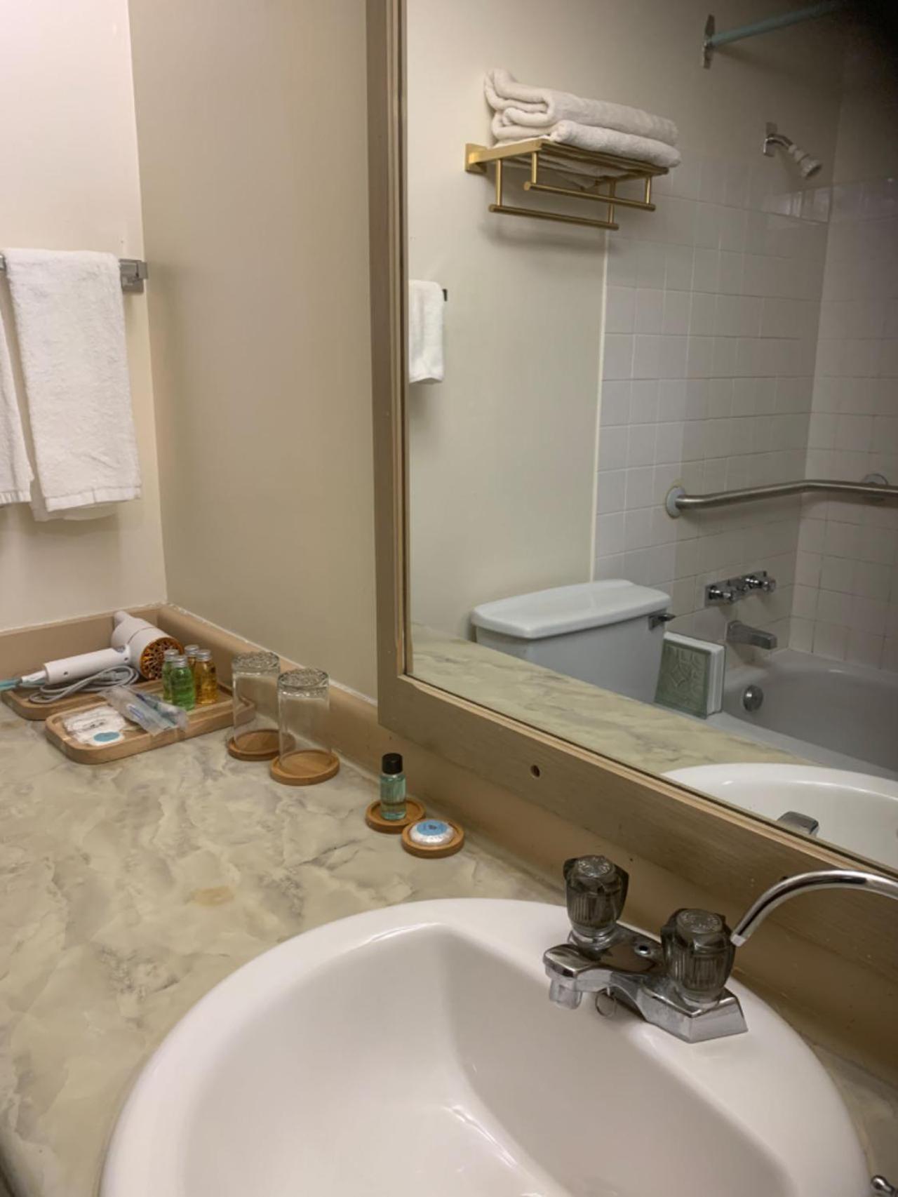 Providence Place Inn Port Hardy Luaran gambar
